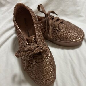 Melissa Brown Textured Sneakers like new rose gold size 6 campana lace up